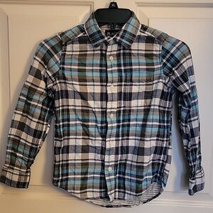 Children's Place boys, plaid, buttondown, long sleeved shirt. Size M 7/8.